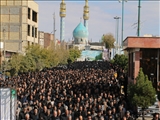 نماز ظهر عاشورا با حضور گسترده عزاداران حسینی در سردرود اقامه گردید
